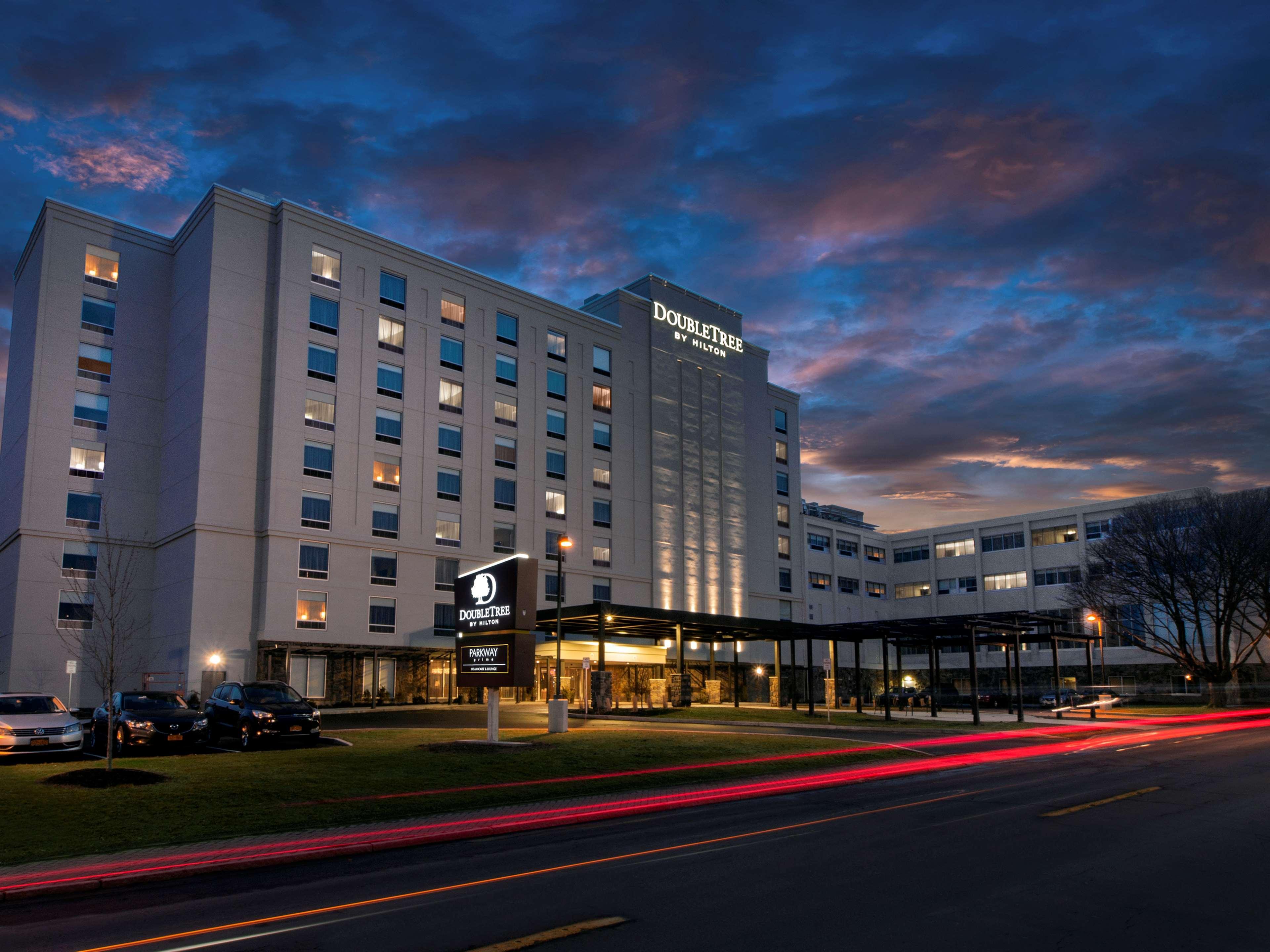 Doubletree By Hilton Hotel Niagara Falls New York Exterior foto