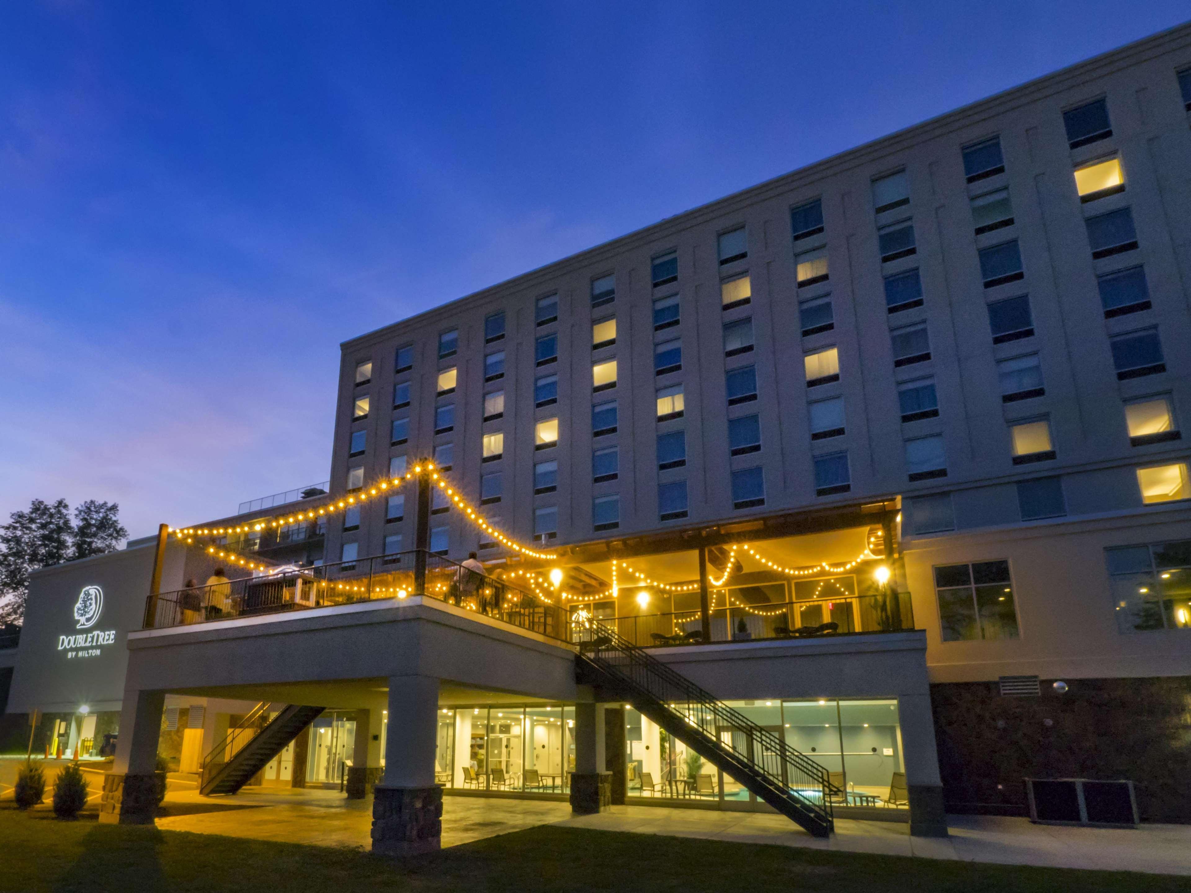 Doubletree By Hilton Hotel Niagara Falls New York Exterior foto