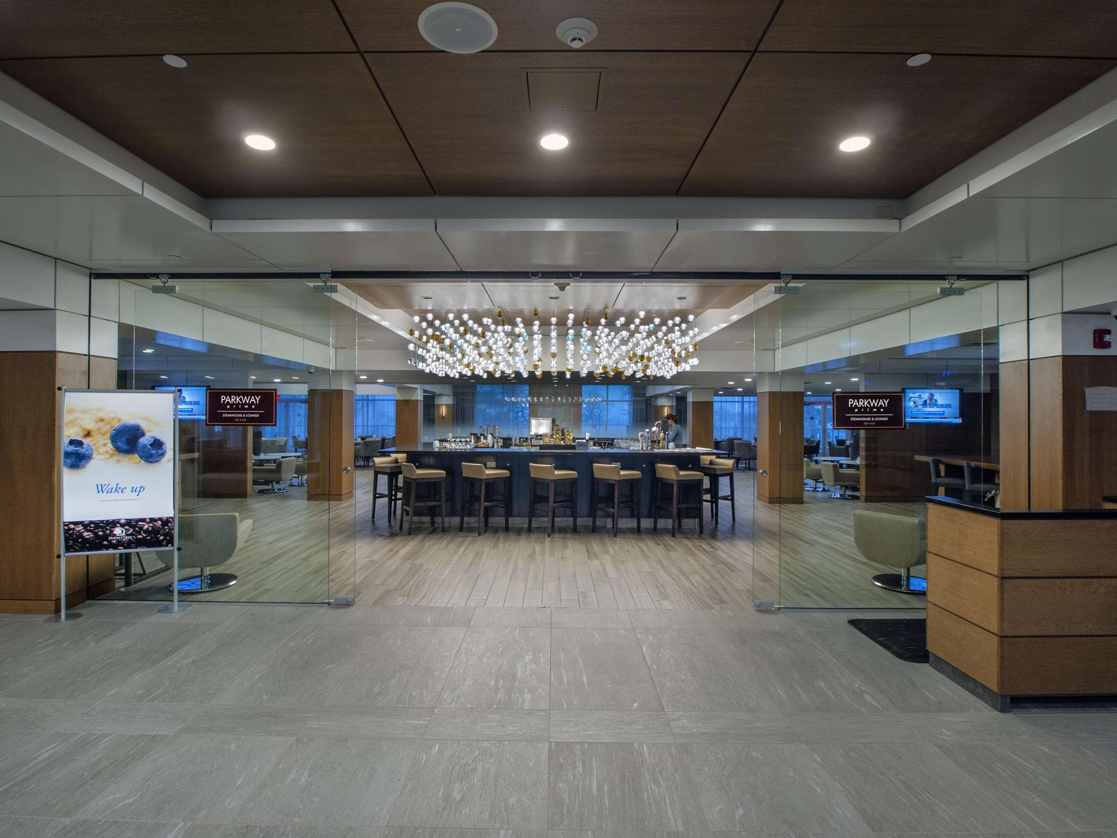 Doubletree By Hilton Hotel Niagara Falls New York Exterior foto