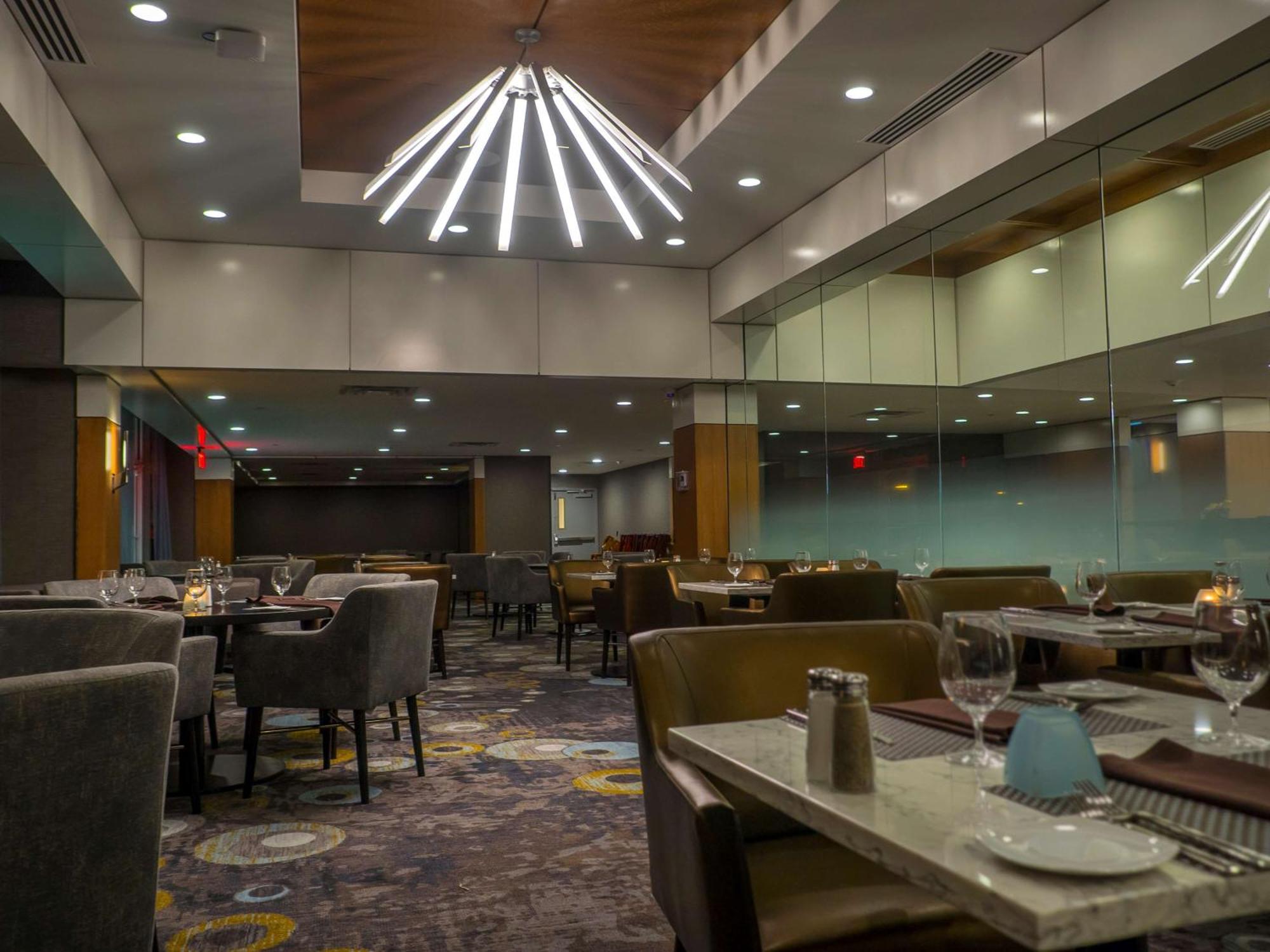 Doubletree By Hilton Hotel Niagara Falls New York Exterior foto