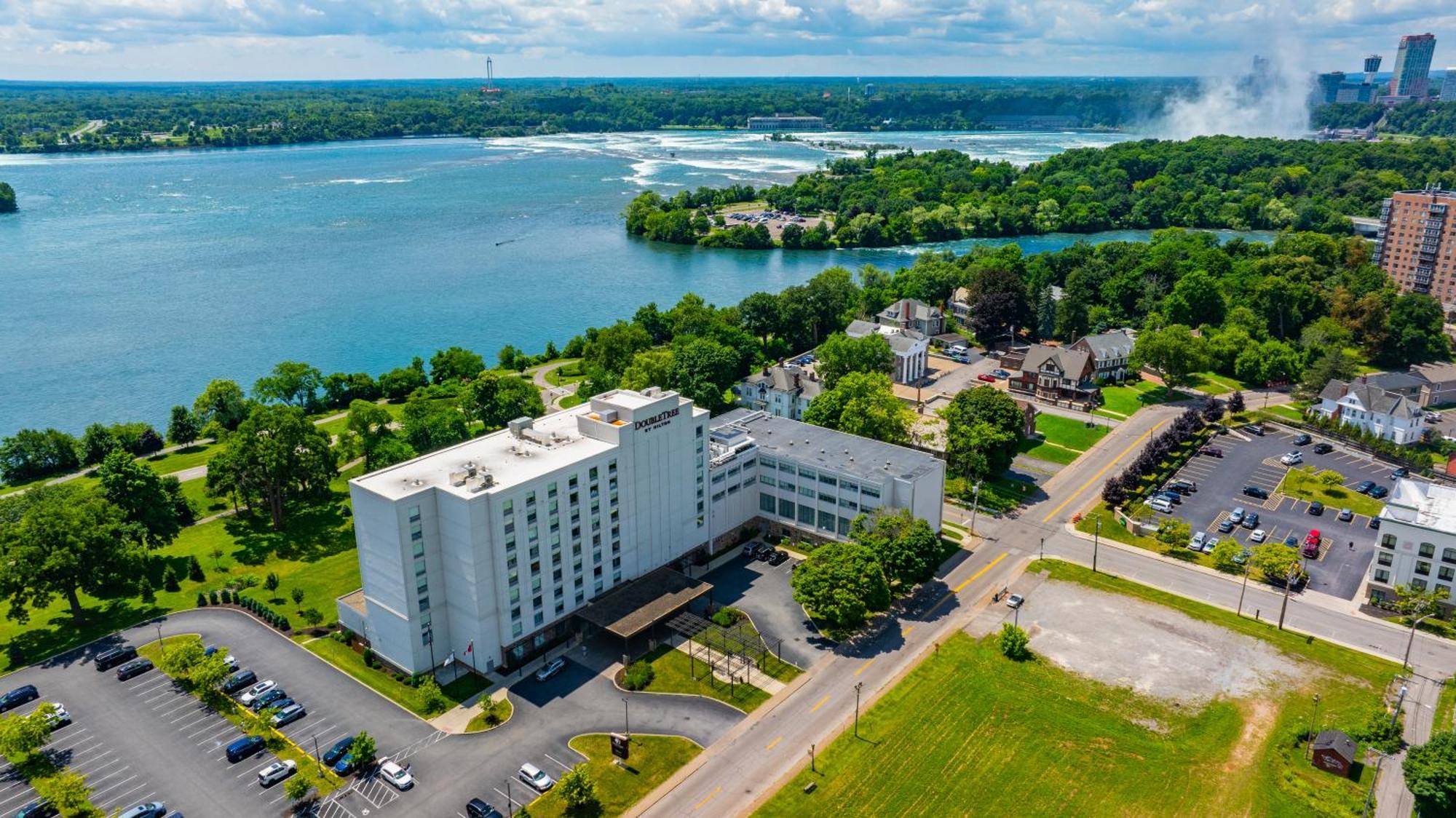 Doubletree By Hilton Hotel Niagara Falls New York Exterior foto